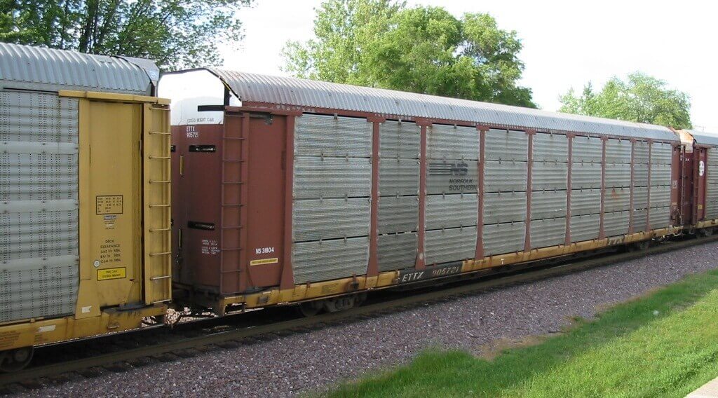 Autorack railcar